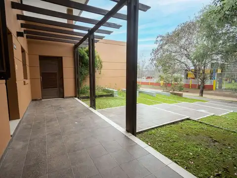 Casa 7 ambientes con 3 baños