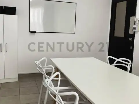 Oficina en Alquiler 25 años