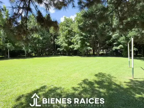 Casa en Venta con 4 cocheras