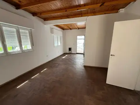 Depto Tipo Casa en Alquiler de 3 ambientes