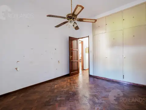 En venta casa 7 ambientes de dos pisos zona Platense - Florida