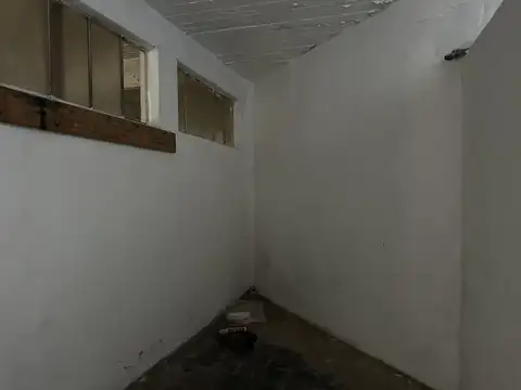 ALQUILADO  Depósito en Loma Hermosa Industrial Dominante