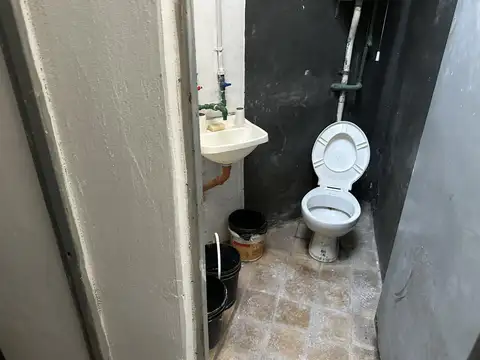 Galpon en Alquiler 33  mts Fondo