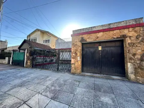 VENTA CASA 4 AMBIENTES CASTELAR MORON IDEAL INVERSOR