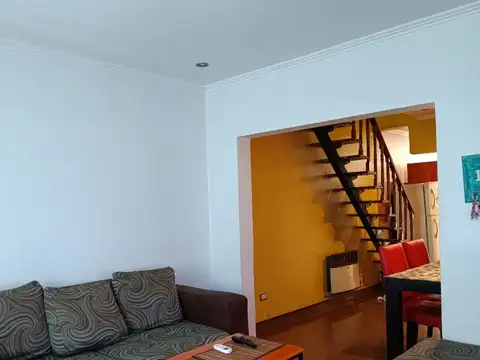 Depto Tipo Casa en Venta de 4 ambientes