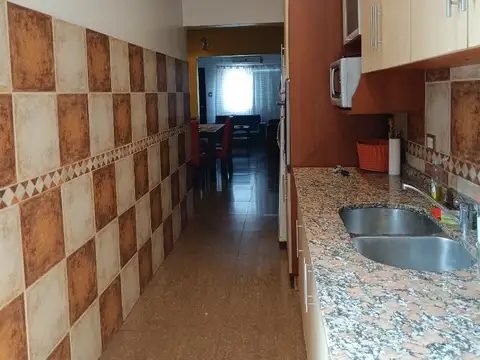 Depto Tipo Casa en Venta con 1 cocheras