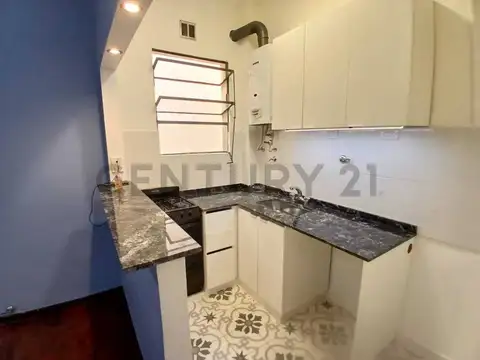 Castro Barros 200, Piso 0