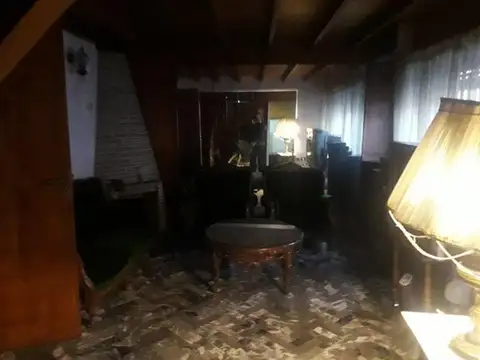 Casa 6 ambientes con 3 baños