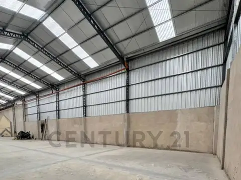 Alquiler Deposito en Monte Grande sobre Avenida con buen acceso