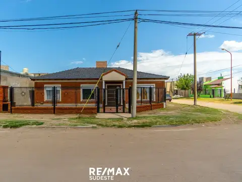 Casa en Venta con 1 cochera