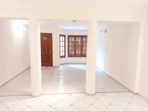 Casa en Alquiler en Maipu, $ 900.000
