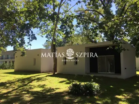 Av. Presidente Peron 10200