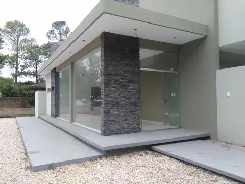 Local en Venta en City Bell, USD 69.500