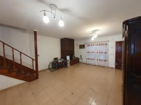 Casa 4 ambientes con 3 baños