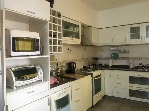 Casa 3 ambientes con 2 baños