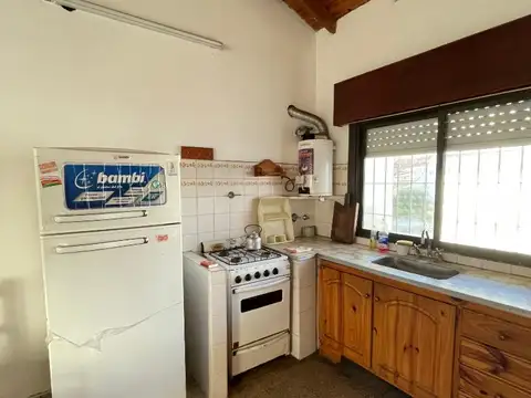 Casa 4 ambientes con 2 baños