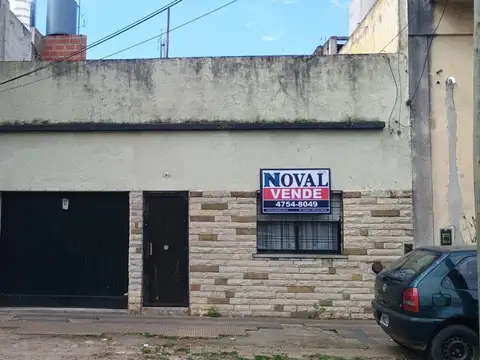 JOSE INGENIEROS. CASA 3 AMBIENTES C/COCHERA