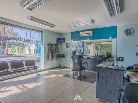 Local en Venta 83 años