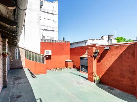 Venta Casa 4 amb, Paternal -  Quincho, terraza y cochera