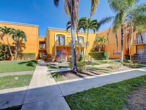 Venta Departamento 3 ambientes MIAMI