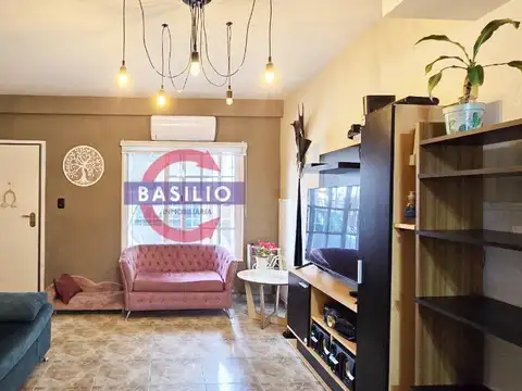 Depto Tipo Casa en Venta con 1 cocheras