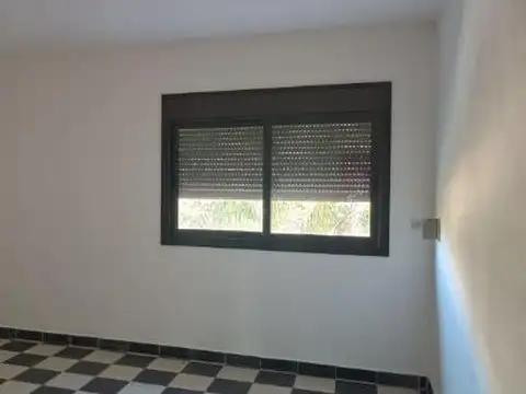Casa en venta - 5 Dormitorios 3 Baños - Córdoba