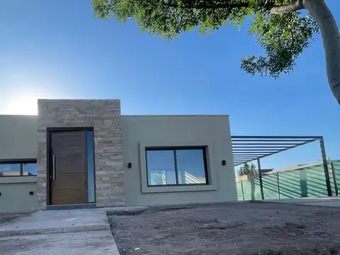 Casa en Venta - Bº La Quebrada - Lujan