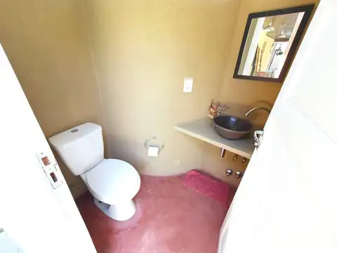 Casa 6 ambientes con 4 baños