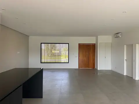 Casa en Venta en Haras Santa Maria, USD 315.000