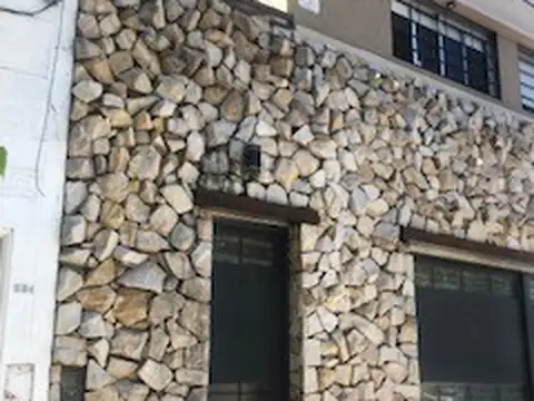 EXCELENTE CASA, 4 DORMIS, JARDIN, PILETA