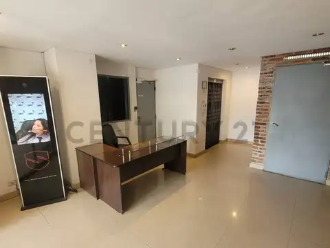 Montañeses 2600, Piso 2