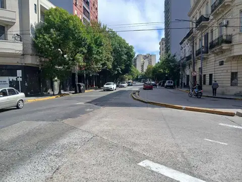Avenida Almirante Brown 900