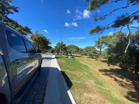 Avenida 3 y Paseo 168