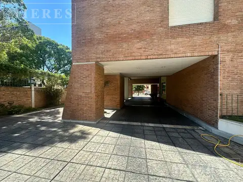 Cochera en  Martinez