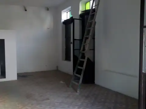 Galpon en Alquiler 9  mts Fondo