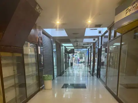 Excelente Localen Venta Galeria CENTER  Zona Peatonal Floria