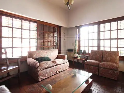 Mansilla al 2600, entre Guido Spano y Estrada