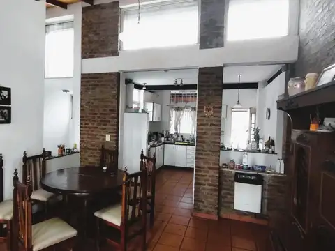 Venta - Casa en Planta Alta en Barrio Echesortu
