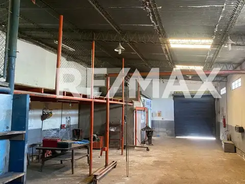 VENTA GALPON CON 2 DEPARTAMENTOS - NEUQUÉN