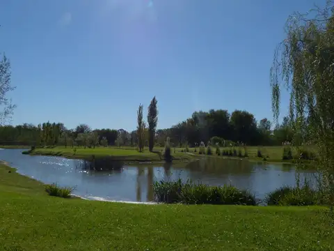 Terreno en Venta 27  mts Fondo