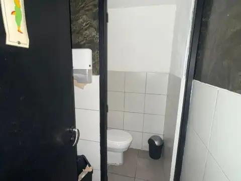 LOCAL Y CASA 3 AMBIENES EN BLOCK