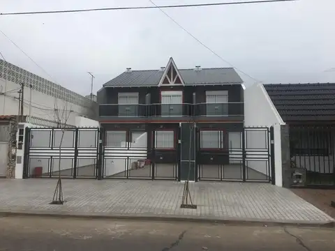 TRIPLEX A ESTRENAR CON COCHERA OPORTUNIDAD