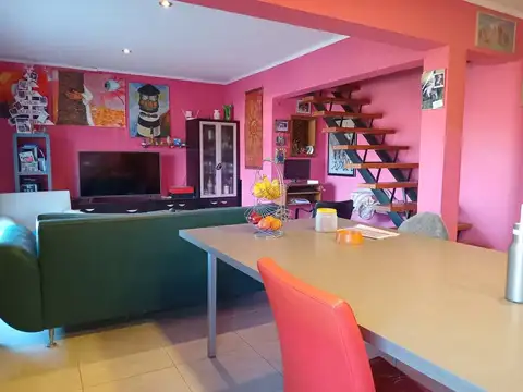 Casa 5 ambientes con 5 baños