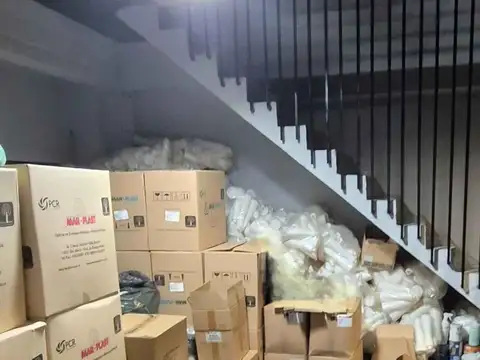 Galpon en Venta en Villa Lynch, USD 490.000