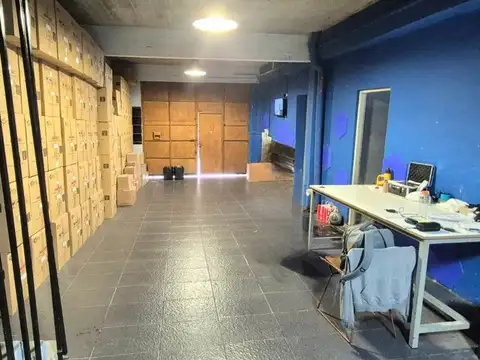 Venta Galpon Deposito con Oficinas en Villa Lynch