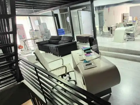 Venta Galpon Deposito con Oficinas en Villa Lynch