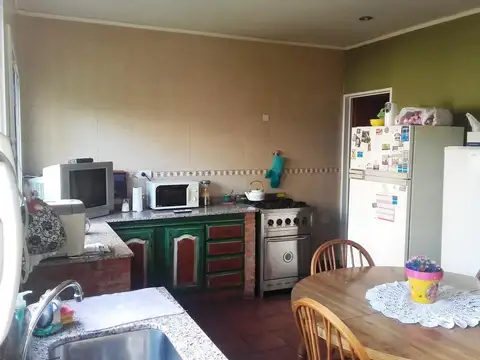 Casa 4 ambientes con 4 baños