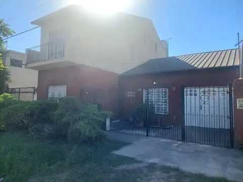 Encantadora casa en venta tipo chalet, Ituzaingo