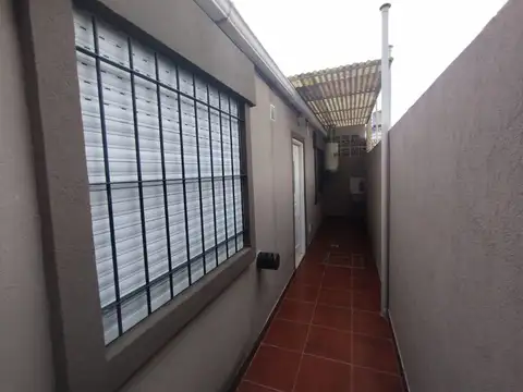 Depto Tipo Casa en Alquiler de 2 ambientes