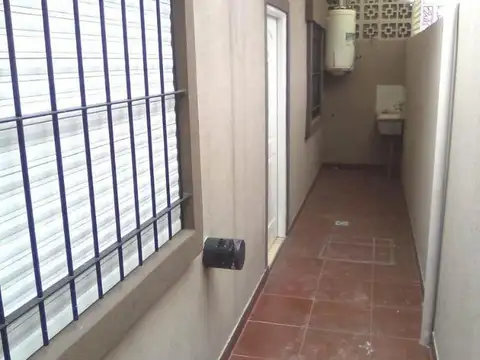 Depto Tipo Casa en Alquiler de 1 dormitorio